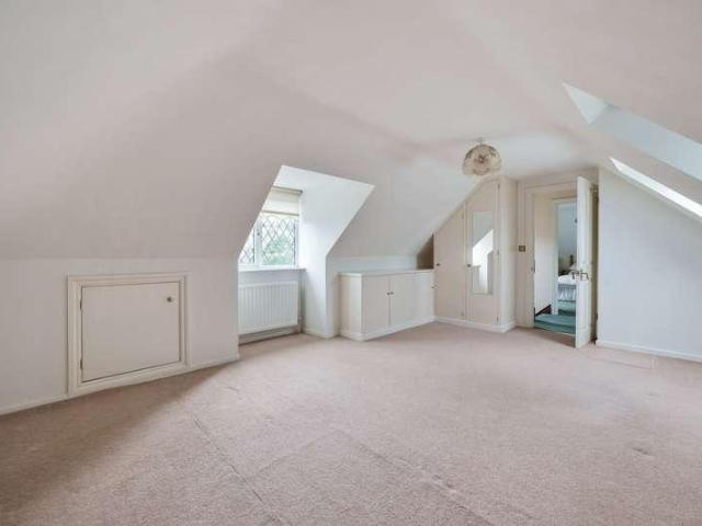 House for sale in Pachesham Park, Surrey