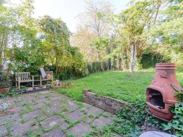 House for sale in Longfield Hill, Dartford