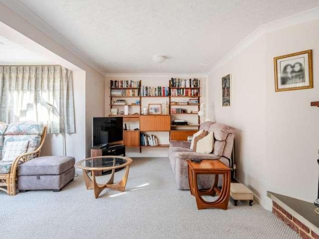 House for sale in Pachesham Park, Surrey