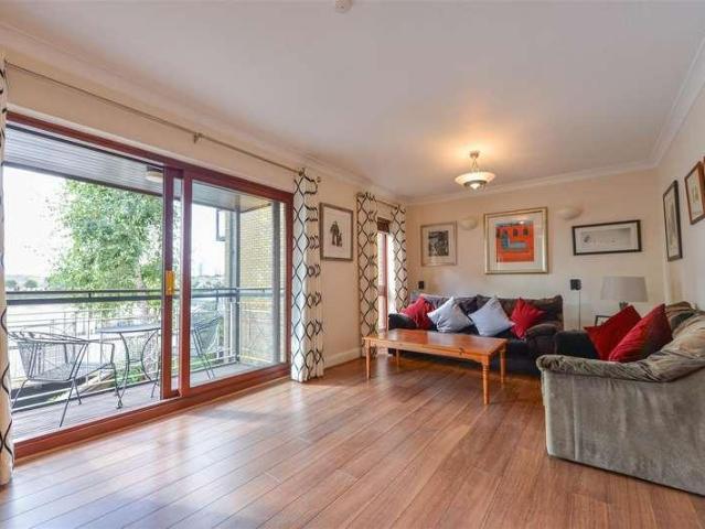 House for sale in Ratcliffe, Limehouse