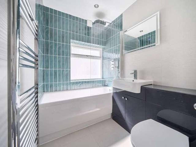 House for sale in The Slade, Oxfordshire