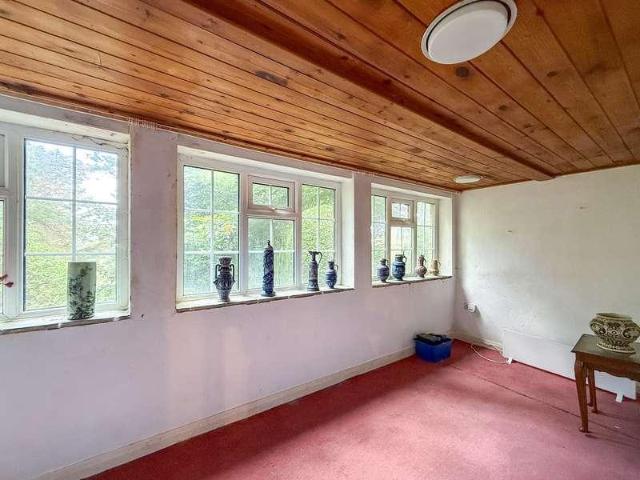 House for sale in South Crosland, West Yorkshire