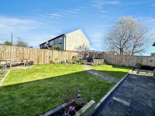 House for sale in Oxclose, Washington