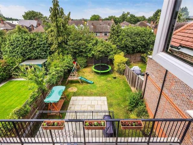 House for sale in Horsell, Woking