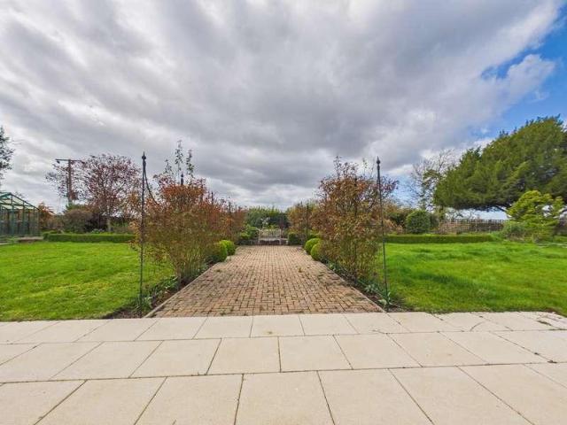 House for sale in Brimpton, West Berkshire