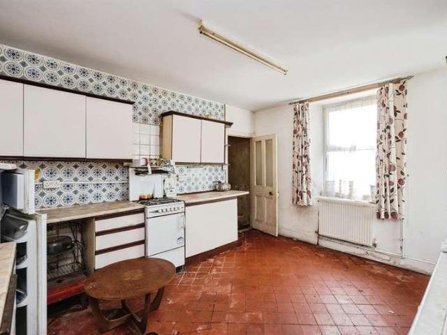 House for sale in Pontardawe, Ynysmeudwy