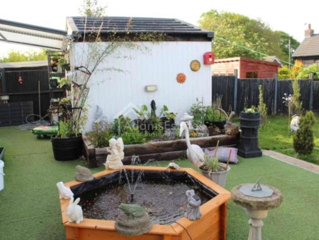 House for sale in Thornhill Lees