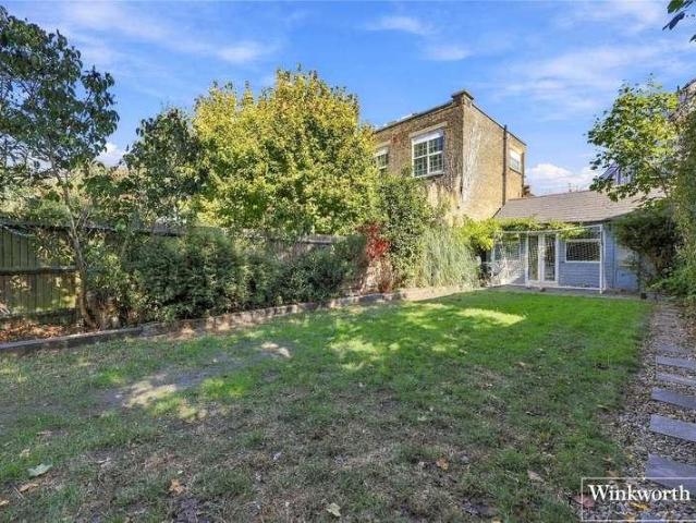 House for sale in London Borough of Barnet, Greater London