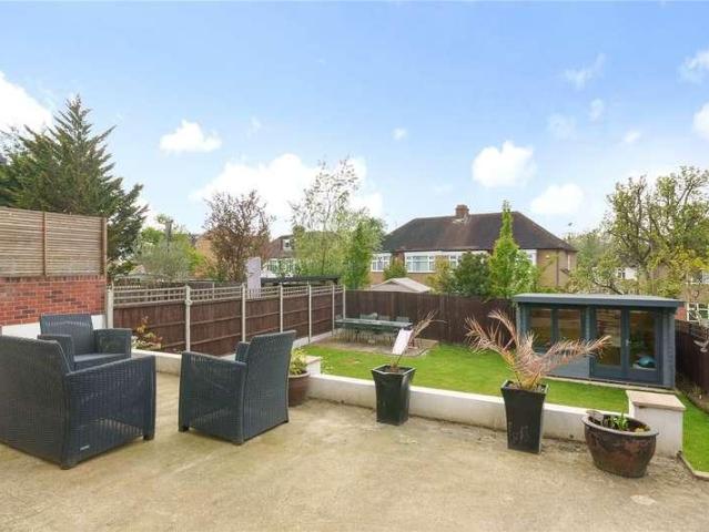 House for sale in Barnet, New Barnet