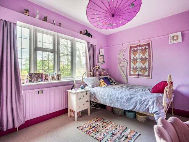 House for sale in Hawkenbury, Sandown Park