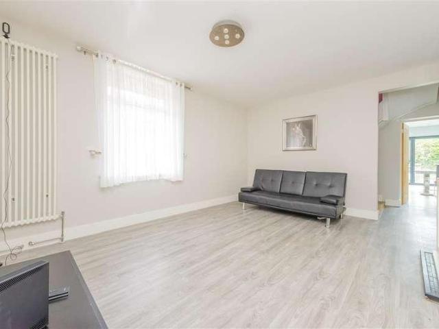 House for sale in Chatham
