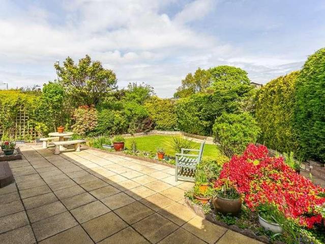 House for sale in Clermiston, Scotland