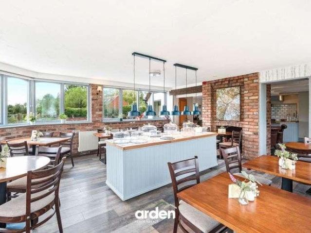 House for sale in Crookhill, Worcestershire