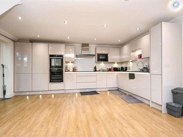 House for sale in Upperton, Eastbourne