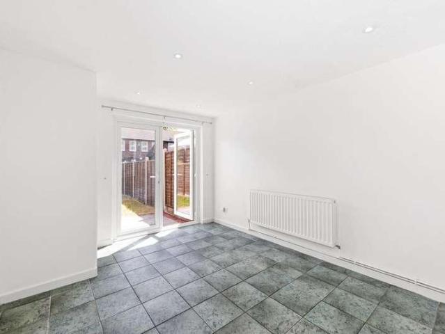 House for sale in London Borough of Lewisham, Forest Hill