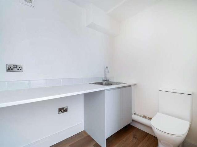 House for sale in Aston Cross, Pamington