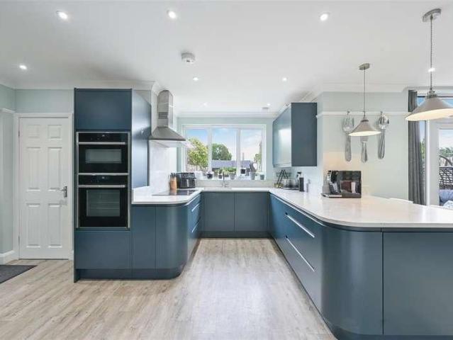 House for sale in Red Hill, Surrey