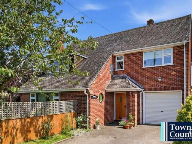 House for sale in Dale Hill, Essex