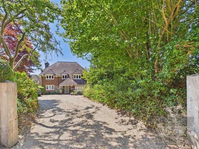House for sale in Heathlands, East Sussex