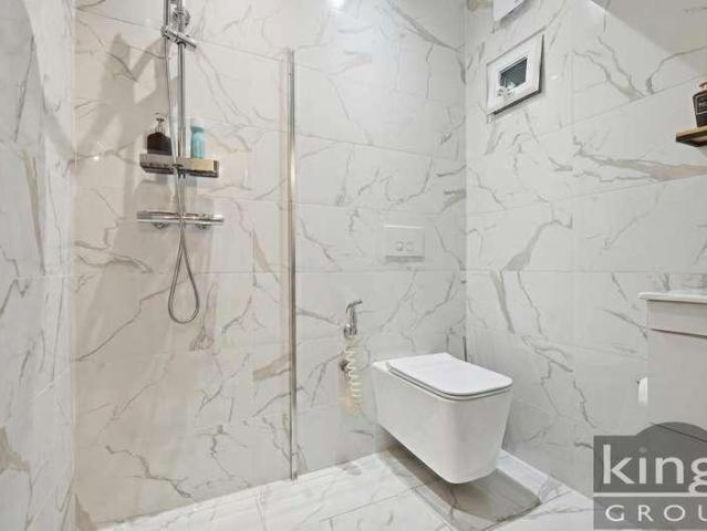 House for sale in Enfield Island Village, Greater London