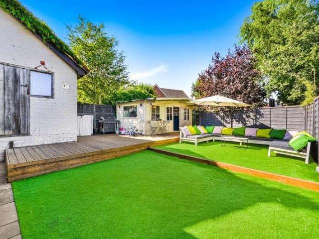 House for sale in Church End, Duton Hill