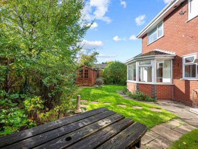 House for sale in Longbarn