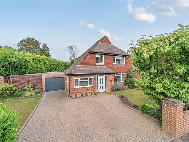 House for sale in Sheerwater, Woking