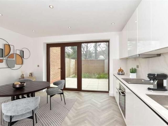 House for sale in Chingford, Greater London