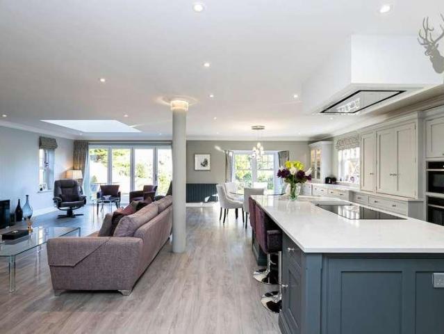 House for sale in Debden Green, Epping