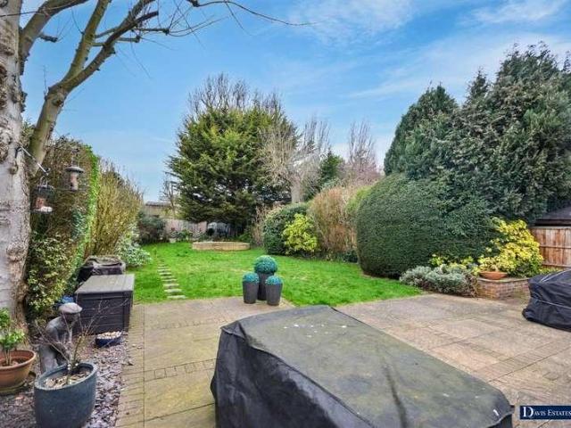 House for sale in Ardleigh Green, Greater London