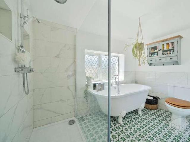 House for sale in Wrecclesham, Fole