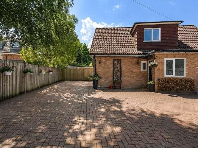 House for sale in Farnborough, Hampshire
