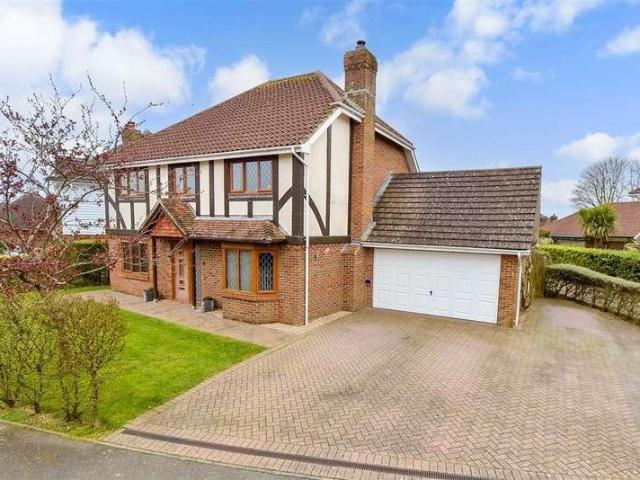 House for sale in Hawkinge, Folkestone