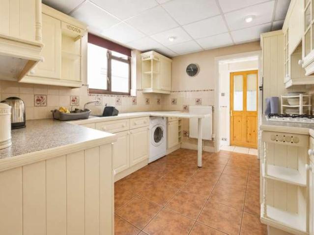 House for sale in London Borough of Croydon, Selhurst