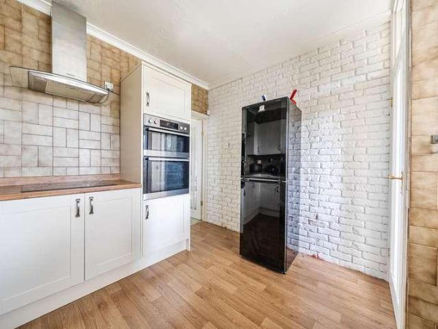 House for sale in Poverest, Greater London