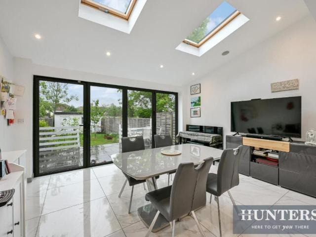 House for sale in Worcester Park, Greater London