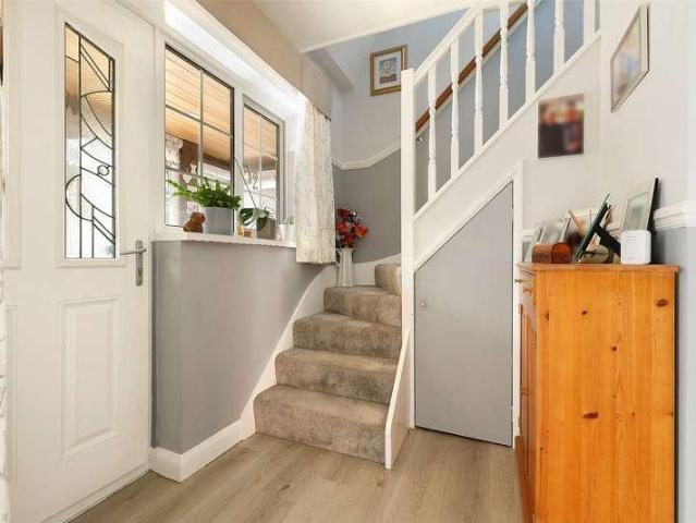 House for sale in Pachesham Park, Surrey