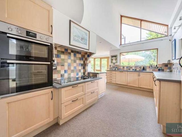House for sale in Stanford On Avon, Leicestershire