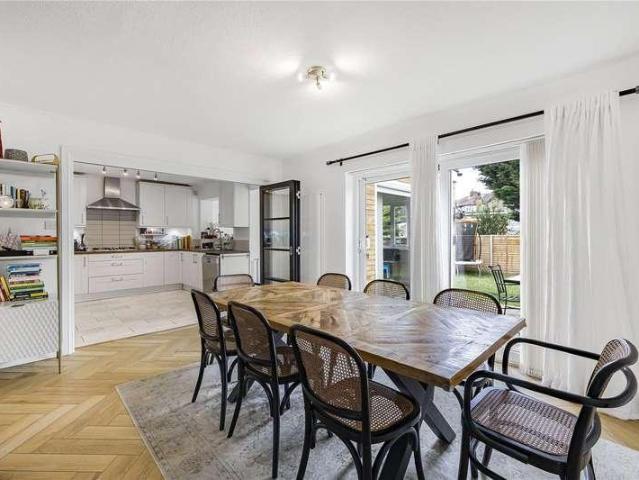 House for sale in East Barnet, Greater London
