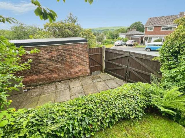 House for sale in Dimple, Lee Bank