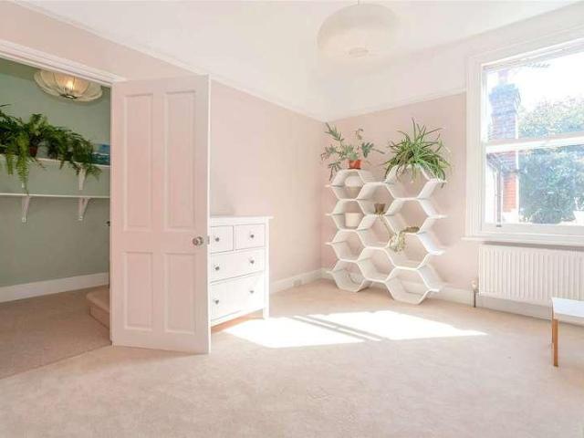 House for sale in Hornsey, Greater London