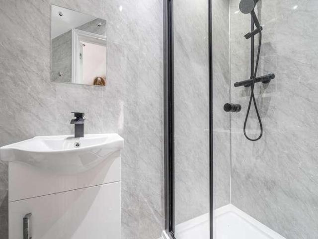 House for sale in Alstone, Golden Valley