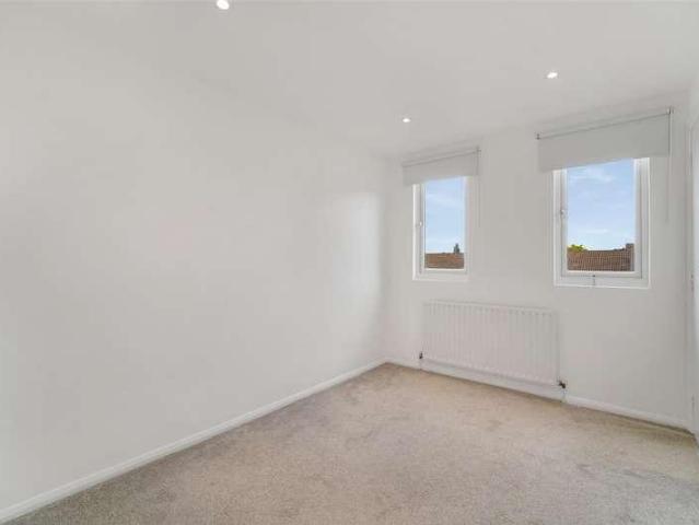 House for sale in London Borough of Merton, Collier's Wood