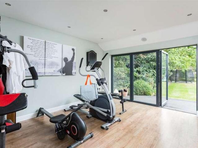 House for sale in Bramhope, West Yorkshire