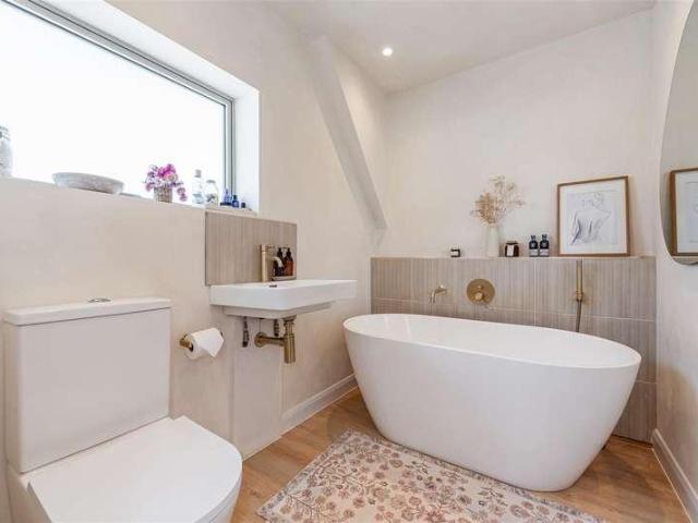 House for sale in Littlecote, West Sussex