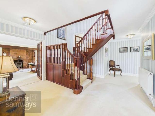 House for sale in Froggatt, East Midlands