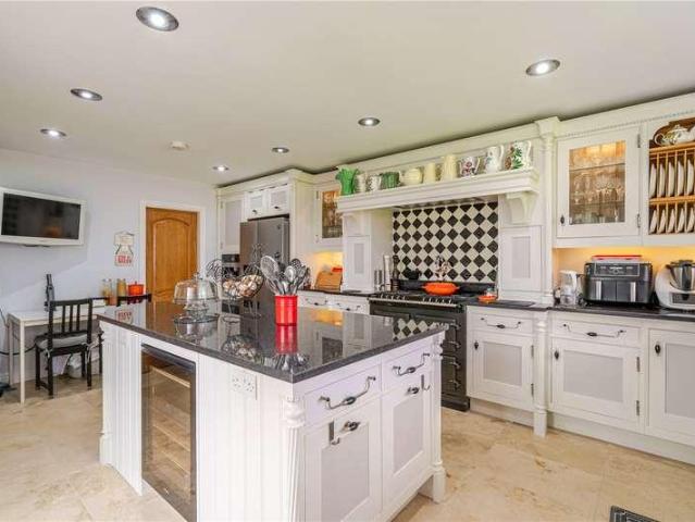 House for sale in Green Close, Warwickshire