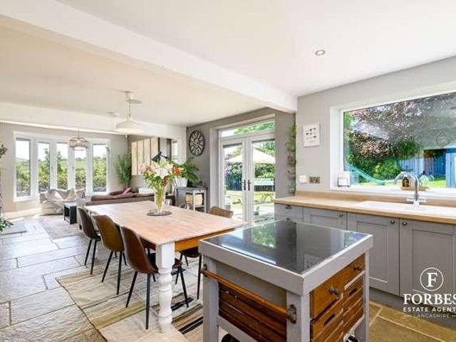 House for sale in Clayton Green, Andertons Mill