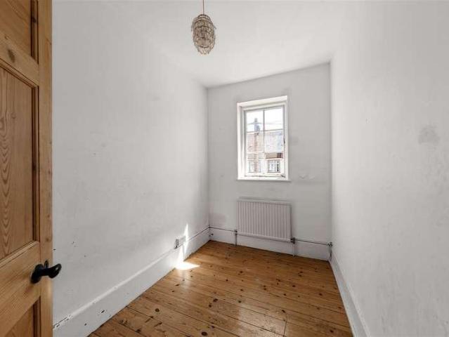 House for sale in Tulse Hill, Greater London