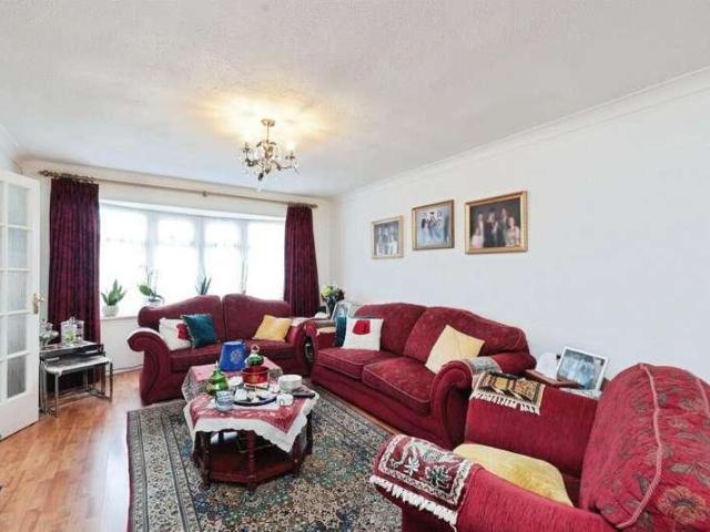 House for sale in Bushey